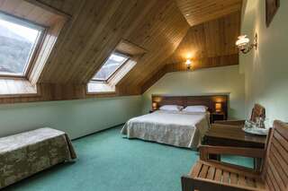 Отель Мелодия гор Красная Поляна Улучшенный двухместный номер с 1 кроватью или 2 отдельными кроватями-7
