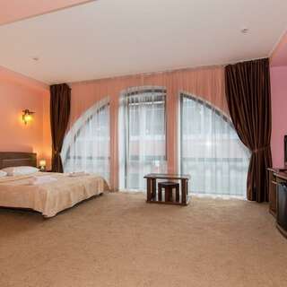 Отель Мелодия гор Красная Поляна Улучшенный 2-местный 1-комнатный (двуспальная кровать)-10