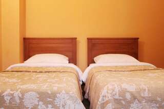 Отель Мелодия гор Красная Поляна Стандартный двухместный номер с 2 отдельными кроватями-6