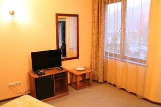 Отель Мелодия гор Красная Поляна Двухместный номер с 2 отдельными кроватями-9