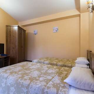 Отель Мелодия гор Красная Поляна Стандарт 2-местный 1-комнатный (2 кровати)-1