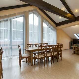 Отель Мелодия гор Красная Поляна Апартаменты 5-местный 3-комнатный-2